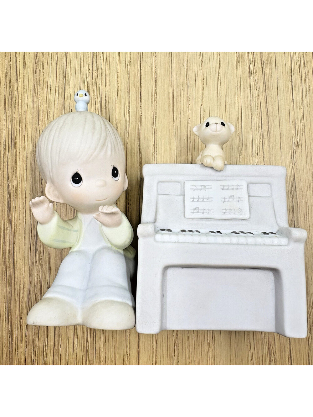 Precious Moments 12165 "Lord Keep My Life In Tune"  Music Box 1st Issue-1984